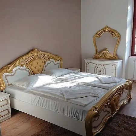 Korona Szallo Bed & Breakfast *