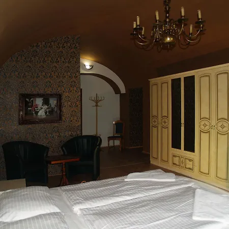 Korona Szallo Sárvár