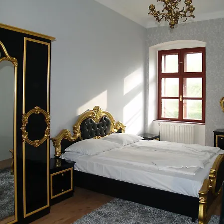 Bed & Breakfast Korona Szallo *