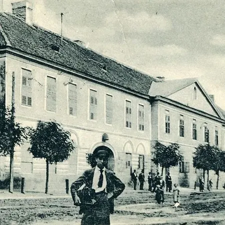 Korona Szallo *