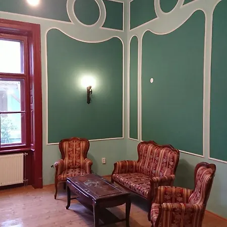 Bed & Breakfast Korona Szallo